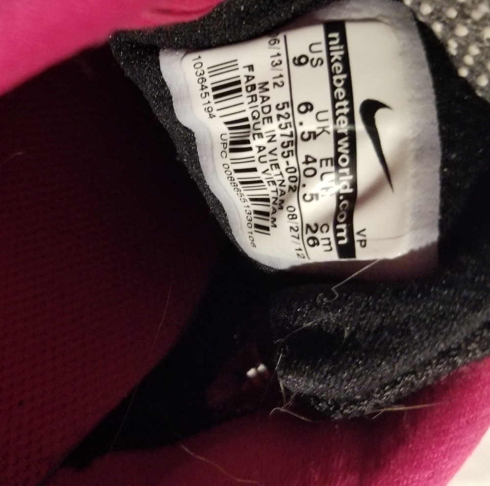Nike Women's Reax Run 7 Running Sneakers Pink & Black Sneakers Size 9 used condi
